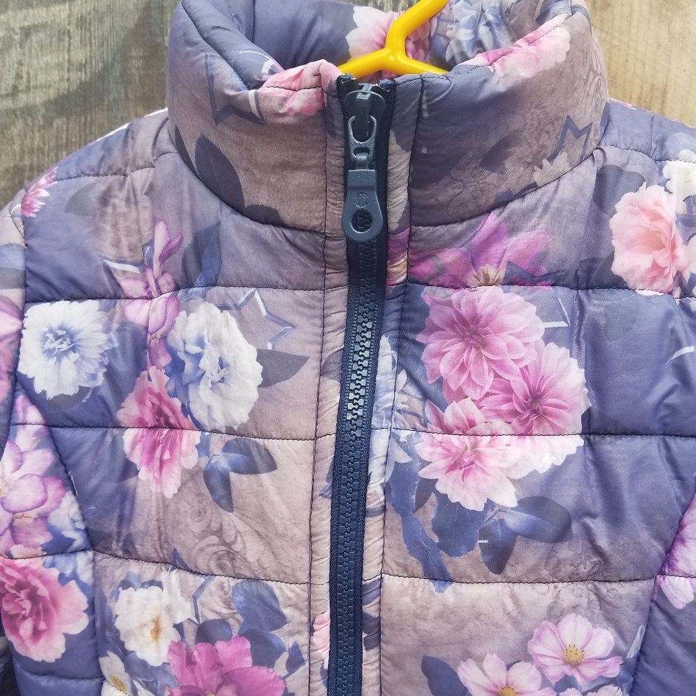 Size 6 Mirtillo Italian made puffer coat - Picture 2 of 8